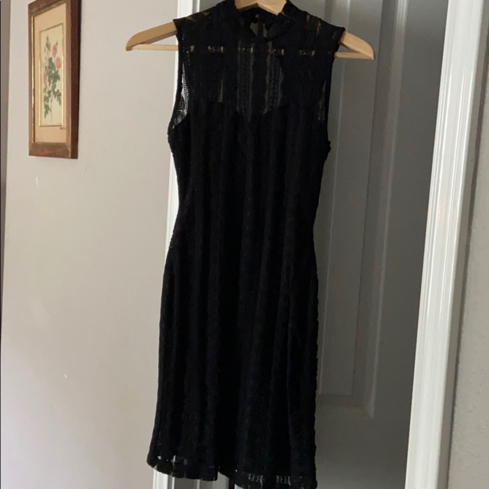 Forever 21 keyhole back party dress